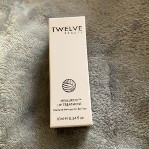 Twelve Beauty Hyaluroil lip treatment